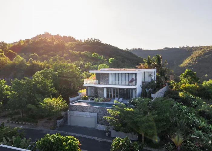 Anh Nguyen Oceanfront Villas Nha Trang